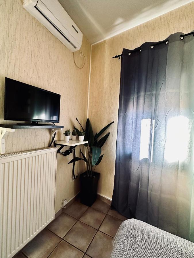 Cozy Apartments Mc Queen เอเธนส์ ภายนอก รูปภาพ
